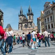 Arkivbild, torget i gamla stan i Prag