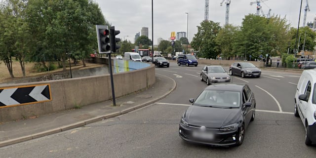 Rondellen där Khalife sågs. Google Maps