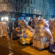 Nödhjälp till Syrien och Turkiet packas i Berlin.