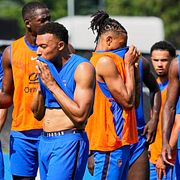 Frankrikes Kylian Mbappé och Michael Olise under träning på VM. 