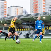 Häckens Stina Blackstenius under träningsmatchen i fotboll mellan Häcken och Eskilstuna United i februari.