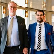  Johan Pehrson (L), Jimmie Åkesson (SD), Ulf Kristersson (M) och Ebba Busch (KD) på väg till gemensam pressträff om regeringsbildningen, oktober 2022.