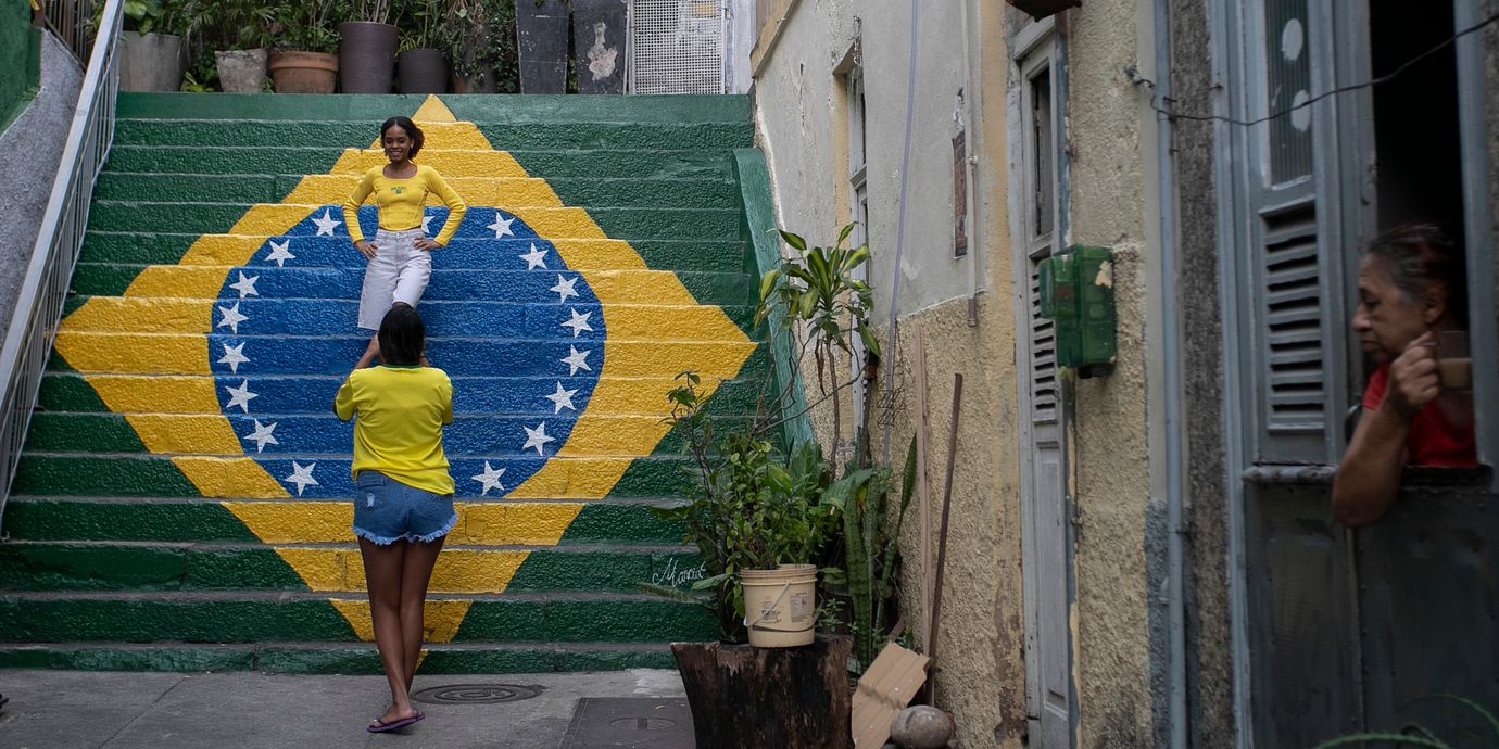 Kvinna i Rio de Janeiro, arkivbild från juli.