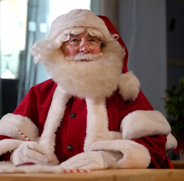 Biskop sa att jultomten var fejk – kyrka ber om ursäkt