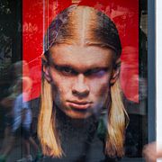 Erling Haaland syns överallt i sitt hemland.