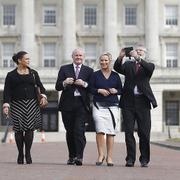 Medlemmar ur irländska Sinn Fein. I mitten Mary Lou McDonald.