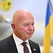 Saabs vd Micael Johansson på plats då Sveriges statsminister Ulf Kristersson och Ukrainas president Volodymyr Zelenskyj möts om flygsamarbete på Upplands flygflottilj F16 i Uppsala.