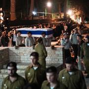Under onsdagen begravdes Daniel Peretz, vars kropp återlämnades efter fredsavtalet mellan Israel och Hamas. 