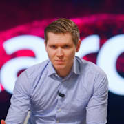 Markus Allard är partiledare för Örebropartiet och tidigare programledare för Riks, som har kopplingar till SD.