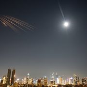 Robotar från Iran över Israel.