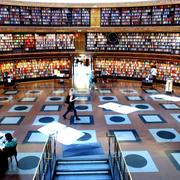 Interiör från Stockholms stadsbibliotek.