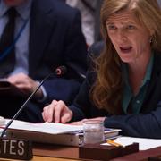 Samantha Power vid mötet.