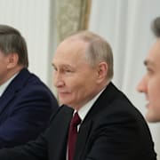 Rysslans president Vladimir Putin under mötet med USA:s särskilda sändebud Steve Witkoff.