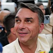 Flávio Bolsonaro.