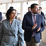 Liberalernas partiledare Simona Mohamsson och Sverigedemokraternas Jimmie Åkesson innan den historiska pressträffen 13 mars.