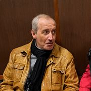 Sergej Sokolov (till vänster) tillsammans med Novaja Gazetas tidigare chefredaktör Dimitrij Muratov i september 2022.