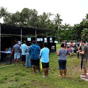 Köer till valurnorna på Fiji, 14 december.