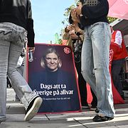 Valaffischer för Socialdemokaterna.