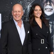 Bruce Willis och Emma Heming Willis under premiären av  "Glass" i New York 2019. Bruce Willis avslutade karriären 2022. 