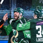 Färjestads Martin Johansson jublar efter 3-0