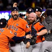 Houston Astros spelare firar efter vinsten i World Series.