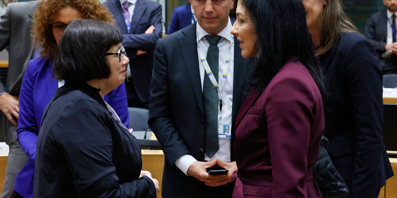 Tysklands ekonomi- och energiminister Katherina Reiche, till höger, tillsammans med Sabine Weyand, särskild rådgivare för strategiska partnerskap. Arkivbild från 2025.