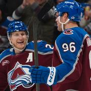 Colorado Avalanches Nathan MacKinnon och Mikko Rantanen. 