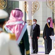 Thailändske premiärministern på besök i det kungliga palatset i Riyad, Saudiarabien.