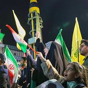 Militärparaden på den islamiska revolutionens torg Enghelab-e-Eslami i Teheran på tisdagskvällen.