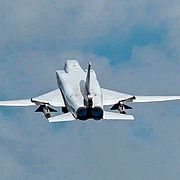 Ett ryskt bombplan av modellen Tu-22M3. Bilden är tagen i juni 2024 och publicerades av det ryska försvarsdepartementet.