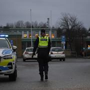 Morgonen efter skolskjutningen på Risbergska skolan i Örebro som krävde ett tiotal liv.