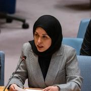 FN-ambassadören Alya Ahmed Saif Al-Thani rasar efter Israels attack. 