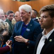 Bill Clinton, bild från Kamala Harris valkampanj i oktober. 