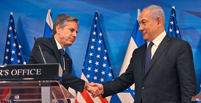 Antony Blinken och Benjamin Netanyahu. Menahem Kahana / TT NYHETSBYRÅN