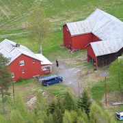 Arkivbild från 2005: Bilder ur polisens förundersökning om dubbelmordet i Brattås.