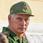 Kubas president Miguel Díaz-Canel med sin fru. Bilden är tagen den 16 januari.