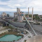 Cementas cementfabrik och kalkbrott i Slite på Gotland.