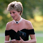 Sothebys och Prinsessan Diana i den berömda klänningen.