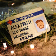 Plakat på Alex Pretti efter dödsskjutningen.