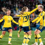 Sverige firar efter segern mot Argentina. 