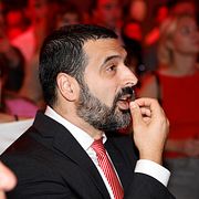 Vänsterpartiets Ali Esbati under valvakan i söndags.