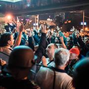 Stora demonstrationer utbröt på torsdagskvällen utanför Makedoniens parlament i Skopje.