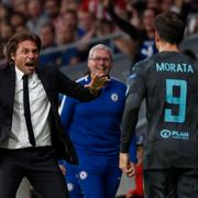 Chelseatränaren Antonio Conte jublar efter segern.