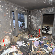 Flickans sovrum efter branden.