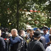 Polis vid det avspärrade området.