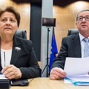 Juncker tillsammans med Lettlands premiärminister Laimdota Straujuma.