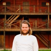 Magnus Nilsson utanför sin krog Fäviken Magasinet.