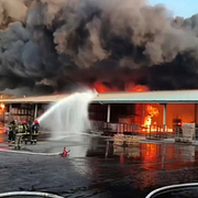 Brand i ryskt bränslelager/Trump.