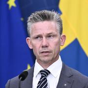 Försvarsminister Pål Jonson (M) håller pressträff om utvecklingen på försvarsområdet. 