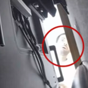 Efter att Open AI upptäckt den dolda inspelningsutrustningen kontaktades FBI, som satte upp en övervakningskamera i konferensrummet. När Alfozan senare återvände och kikade bakom tv:n fångades han på film, något som visas av en bild som släppts av USA:s justitiedepartement.
